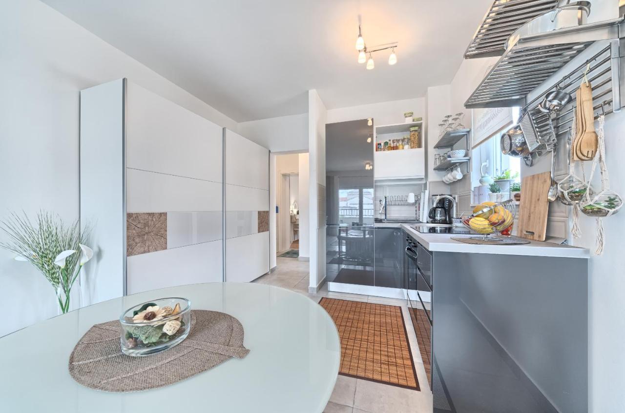 Apartma Modern With Sea View 150 Meters To *